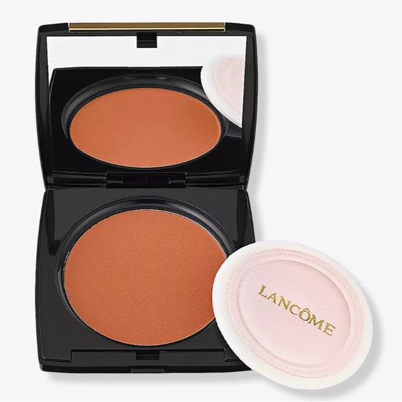 Lancôme Dual Finish Lightweight Pressed Powder Foundation-550 Suede (C) - Picture 1 of 2